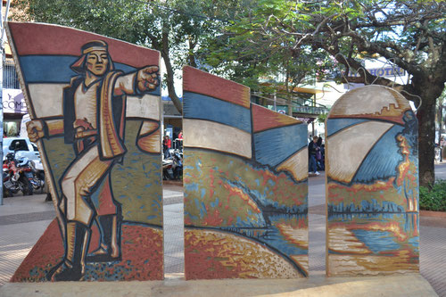 Escultura de la fusión Argentino-Paraguaya