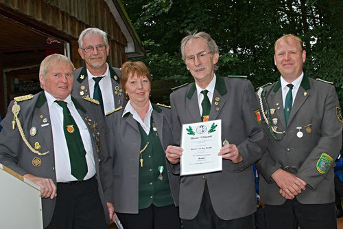 v.l.:Präsident Tiedemann, Jürgen Bauer und Petra Schröder (Verband), Horst von der Reith (VA in Bronze) und Dirk Mahler (Verband) Foto.: Andreas Protze 