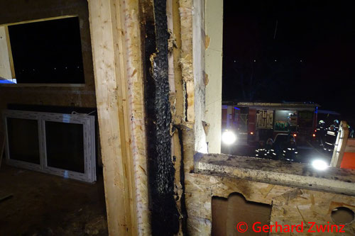 Feuerwehr; Blaulicht; Dachstuhlbrand; Putzmannsdorf;