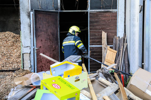 Feuerwehr; Blaulicht; BFV Knittelfeld; Brand; Sägewerk; St. Margarethen; St. Lorenzen;