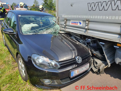 Feuerwehr, Blaulicht, Sturm, Einsätze, Urfahr-Umgebung, Baum, Anhänger, Metallteile