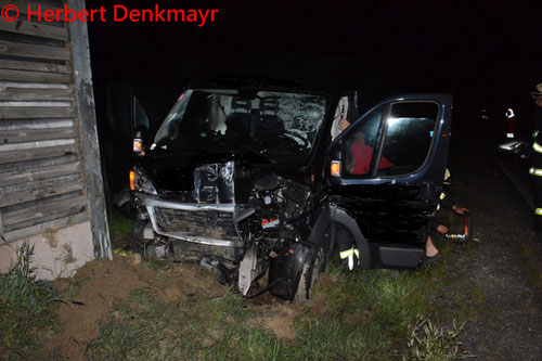 Feuerwehr, Blaulicht, Sturm, Einsätze, Urfahr-Umgebung, Baum, Anhänger, Metallteile