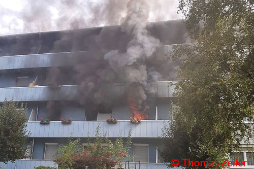 Feuerwehr, Blaulicht, Knittelfeld, Brand, Mehrparteienhaus