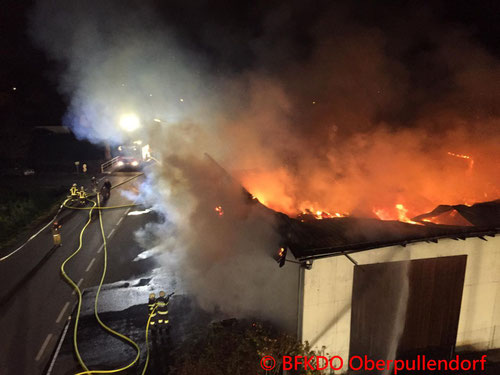 Feuerwehr; Blaulicht; BFKDO Oberpullendorf; Oberloisdorf; Vollbrand; Gelände; Fernwärme;