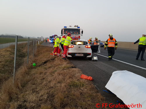 Feuerwehr; Blaulicht; FF Grafenwörth; PKW; Unfall; S5;