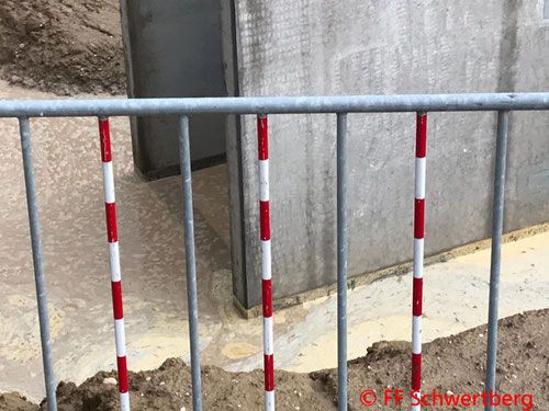 Feuerwehr, Blaulicht, FF Schwertberg, Wasserschaden, Broatn, Rückhaltebecken