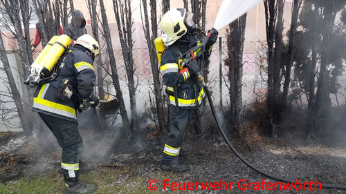 Feuerwehr; Blaulicht; FF Grafenwörth; PKW; Unfall; S5;