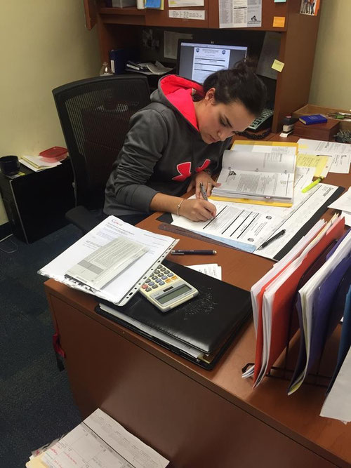 Emma Cenzon firma per il Broward College (Florida)