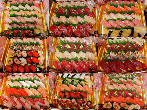 高級ネタが半額！一流のネタをお手頃価格でお届けします。高級宅配寿司屋の京山です。