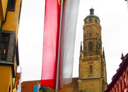 den 90 m hohen Daniel-Turm muss man wegen der grandiosen Aussicht unbedingt besteigen...