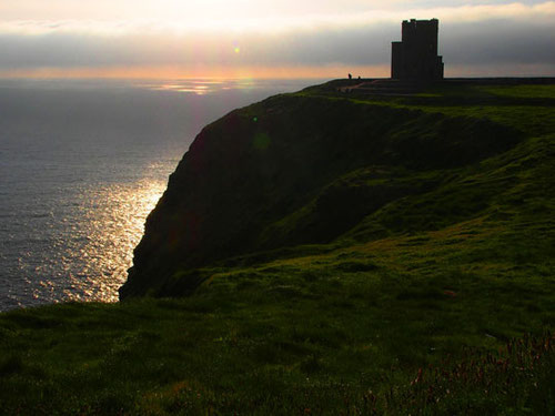 stimmungsvoller Sonnenuntergang mit dem 0´Brien Tower (früher Wachturm)