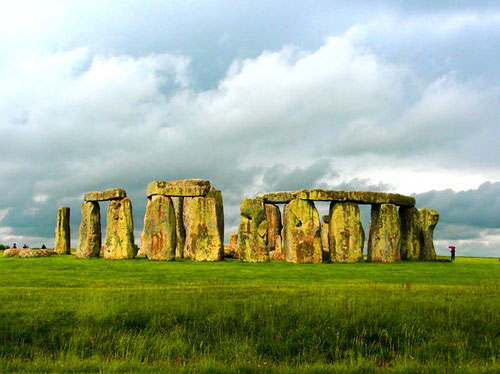 die Gesamt-Ambiente von Stonehenge -  umgeben von einer traumhaften Naturlandschaft