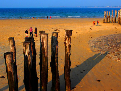 zusammen mit den Bewohner von Saint Malo flanierten wir über den festen und angenehmen Sandboden 