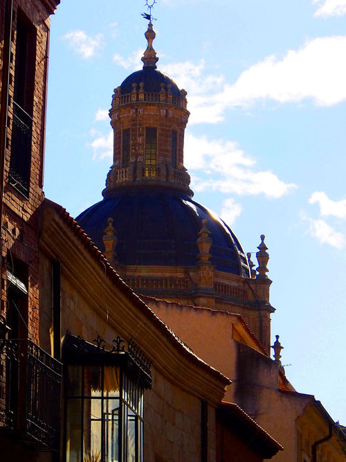 Kuppel-Silouette der alten Kathedrale