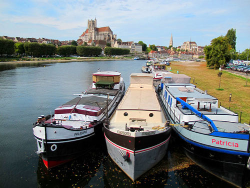 der Canal du Nivernais mündet hier in die Yonne