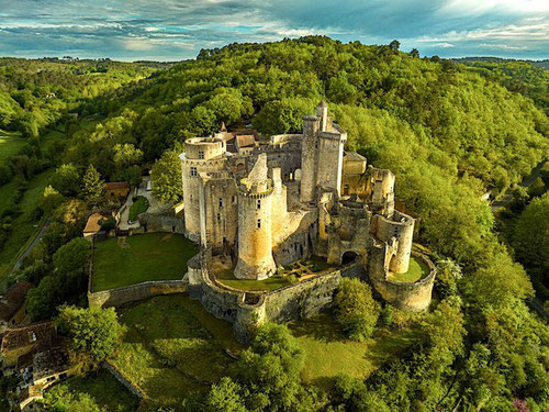 le château de bonaguil dictée cm1 rocher