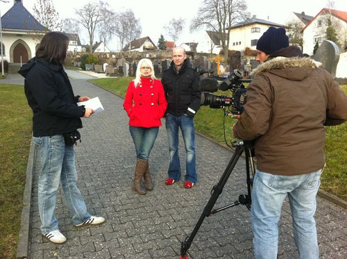 Barbara und Mario mit dem Kamerateam vom ZDF