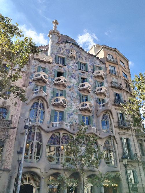Façade de la Casa Batlló, Quartier de l'Eixample, à Barcelone
