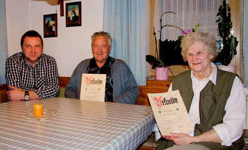 Ehrenmitglied Josef Raml (60 Jahre) und Maria Raml (50 Jahre Mitgliedschaft)