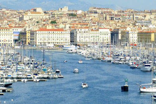 Bild: der alte Hafen von Marseille im Département Bouches du Rhône, Provence in Frankreich