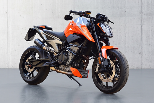 TAI-Bikeparts-Kennzeichenhalter auf KTM 790 Duke