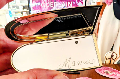 Customized Engraving on Mirror Lipstick Case for Mothersday in Frankfurt, also possible in Munich, Cologne, Dusseldorf, Stuttgart