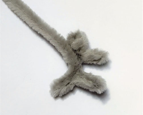 Mini-Teddy aus Pfeifenputzer Anleitung