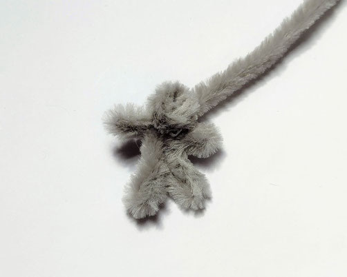 Mini-Teddy aus Pfeifenputzer Anleitung