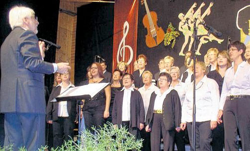 Chorkonzert "Spiel mir eine Melodie" - 2013 * Leitung: Norbert Kraus