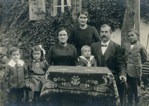 Familie Emma und August Müller - Herzog, Gregoris (Foto: Ammann, Frick, ca. 1923)