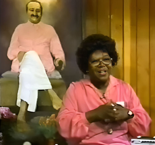 Beryl giving a talk. Image captured from a video& rendered by Anthony Zois.