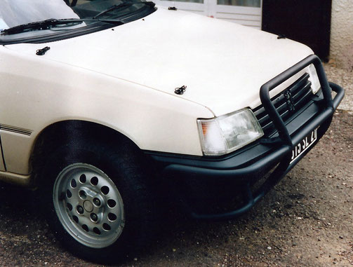 Peugeot 205 parebuffle 4x4 OFF ROAD Rallye Afrique