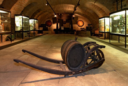 Die Sammlung über den Weinbau findet sich stilgerecht im Weinkeller des Hauses Catoir.