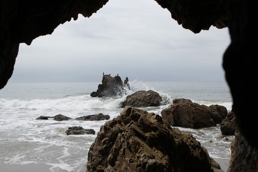 Strand in Malibu, Wildvögel, Wellen, Highway 1, Kalifornien