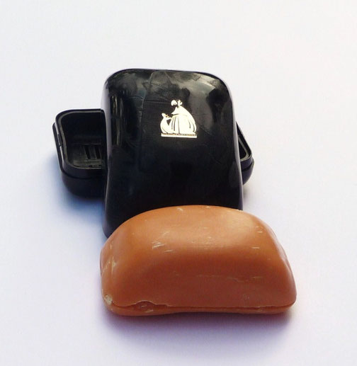SAVON INDIVIDUEL, PARFUME ARPEGE DANS BOÎTIER NOIR SIGLE