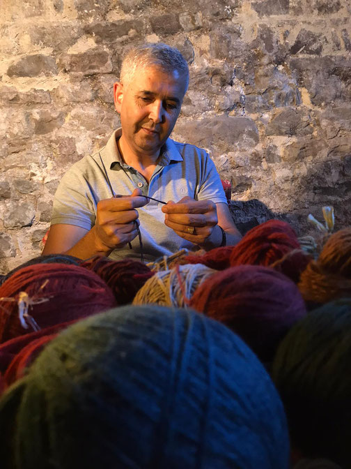 Restauro tappeti persiani a Conegliano, sig. zarepour titolare