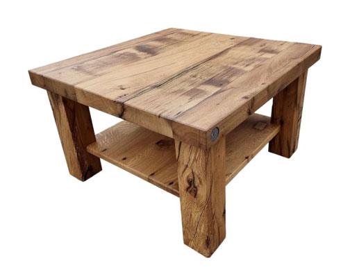 Wohnzimmertisch „Burgtraum“ – Jahrhunderte alte Eiche und modernes Design.