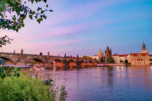 Prag, Moldau, Karlsbrücke, Die Traumreiser