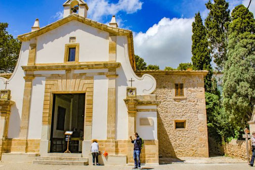 Mallorca, Spanien, Balearen, Reisetipps, Highlights, Die Traumreiser, Pollenca, Kirche, Iglesia