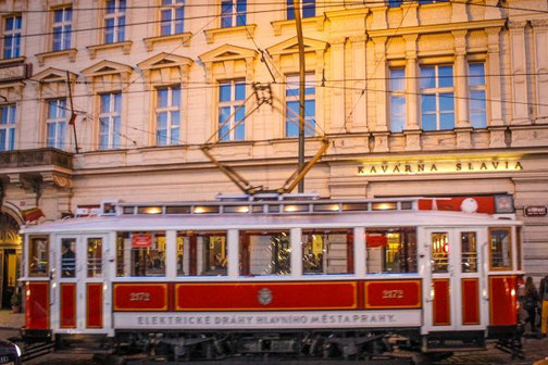 Café Slavia, Prag, Strassenbahn, Tschechien, Die Traumreiser
