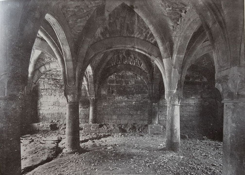 1925,  Kapitelsaal mit Sand verfüllt Blickrichtung nach Norden zur Abteikirche hin, Bild: Edmund Haussen