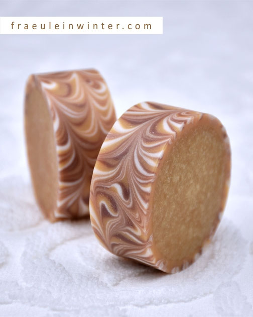 Handgemachte Seife. Rimmed Soap. | Fraeulein Winter