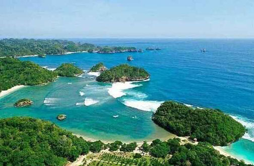 Pantai Teluk Asmara