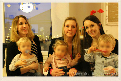 Mamis unter sich an Janinas Geburtstagsfeier mit Familie und Freunden, ein paar Tage nach ihrem Geburtstag, und die beiden Rabauken mit ihrer Prinzessin L. :-)