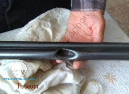Canon du fusil de chasse d'André CHARRIER, impacté par la balle du révolver du Milicien. (Collection Privée. sources D. Castor)