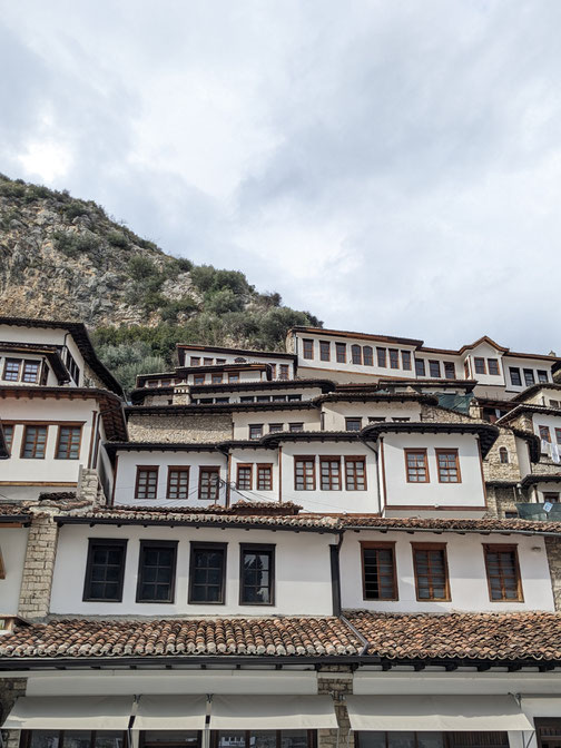 A glimpse if the "hundred windows" in Berat