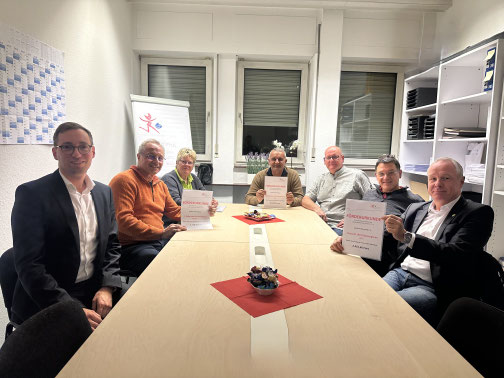 Brigitte Senftleben und Florian Dinges, stellv. Vorsitzende des Sportkreises und Vertreter der Vereine, Bild: Reiner Faust