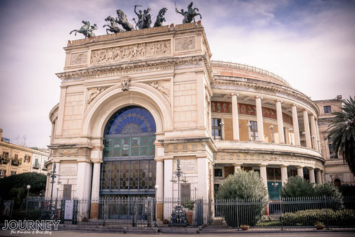 Das Teatro Politeama in Palermo