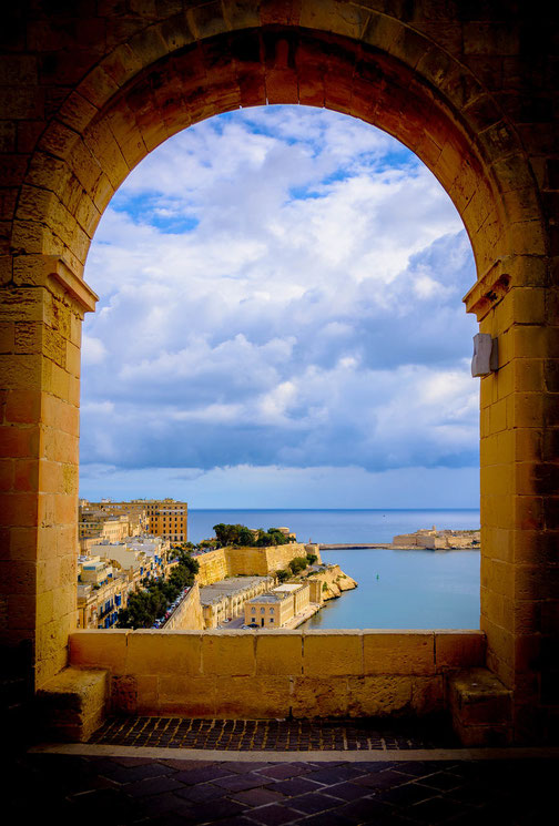 Blick auf die Hafeneinfahrt von Valletta