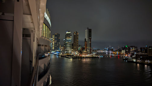 Hafen Rotterdam bei Nacht